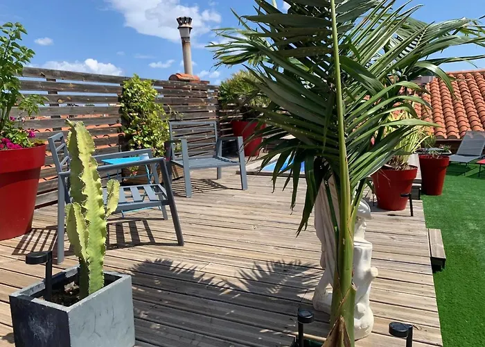 Le Patio Père Pigne Guestroom